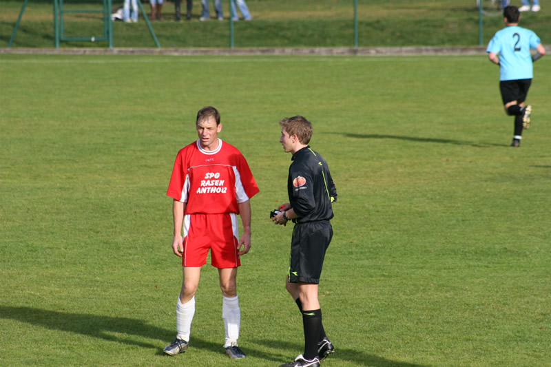 gal/08. Spieltag- SV Reischach-Rasen/2006-10-24 - SVR gg. Rasen-Antholz 105.jpg